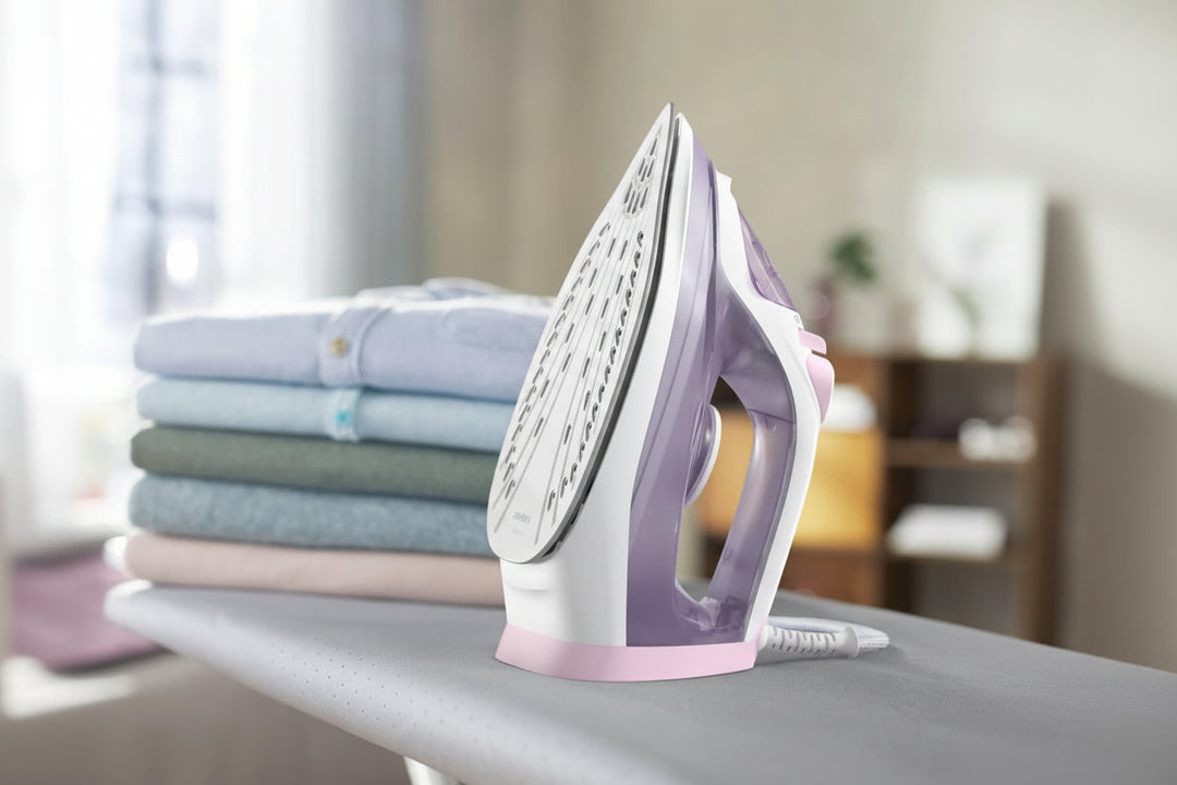 Fer à repasser vapeur 2000 W – effet pressing, semelle céramique